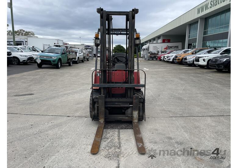 caption Enforcer FGL35T-MWAB LPG Forklift