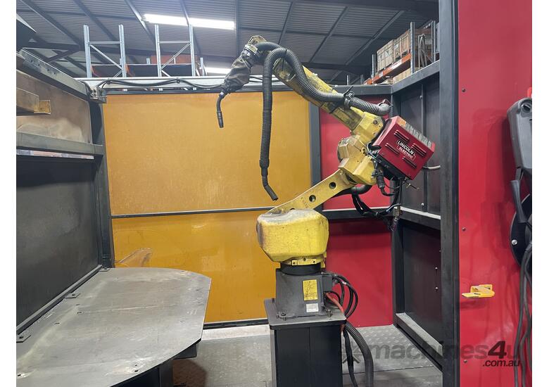 Welding Robot Cell (Fanuc Robot ARC Mate 100iC)