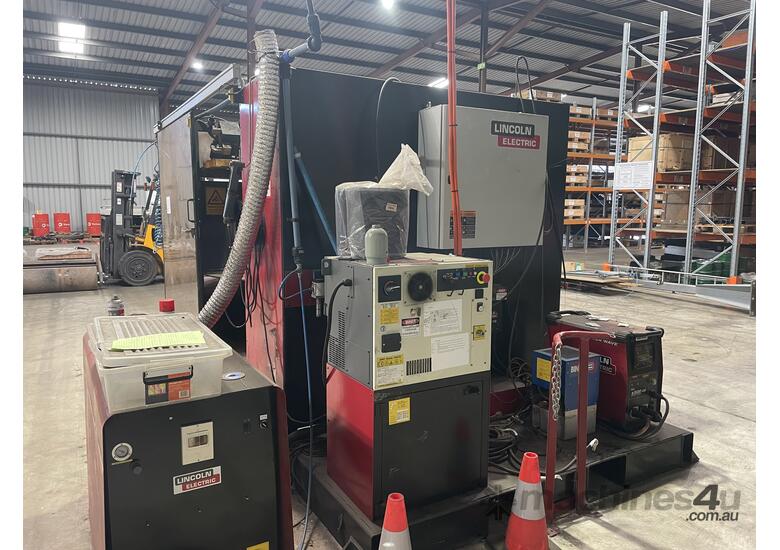 Welding Robot Cell (Fanuc Robot ARC Mate 100iC)