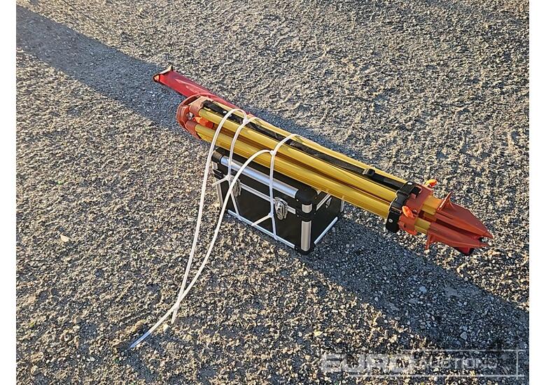 Unused Captok Laser Level, Self-Leveling Rotary Laser Level With Batteries, Receiver, Tripod, Grade 