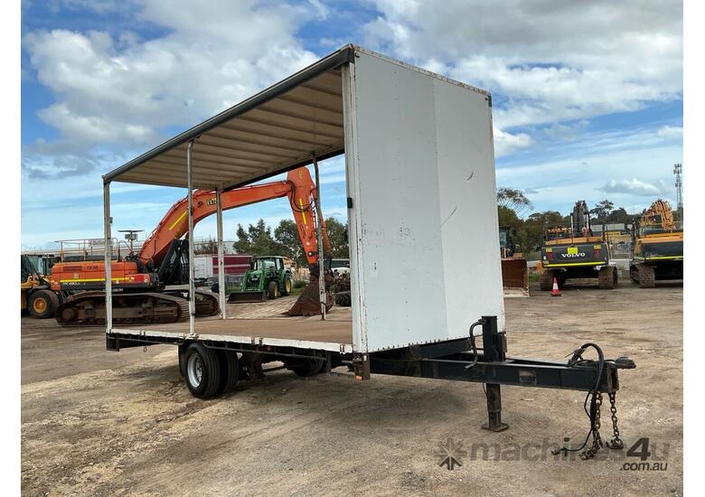 1991 Lombardi Single Axle Curtainside Pig Trailer