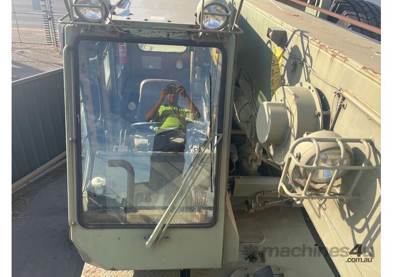 caption 1989 Tadano AR200M Crane