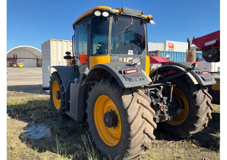 caption 2018 JCB Fastrac 4220 Tractor