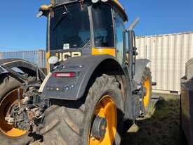 2018 JCB Fastrac 4220 Tractor - picture1' - Click to enlarge