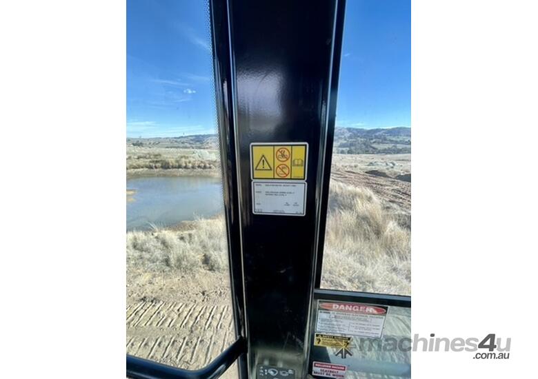 2010 CAT 953D with 10,200 hrs