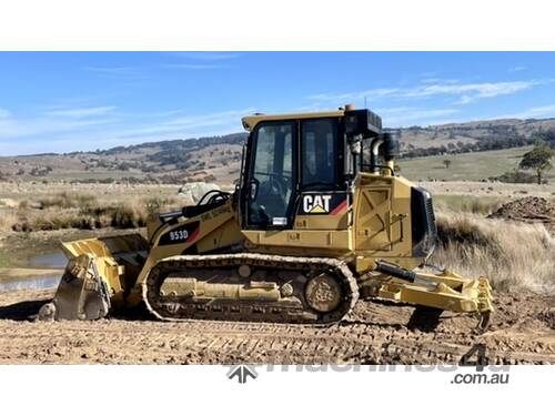 2010 CAT 953D with 10,200 hrs