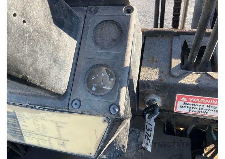 caption 1992 Hyster H4.00XLS-6 Forklift