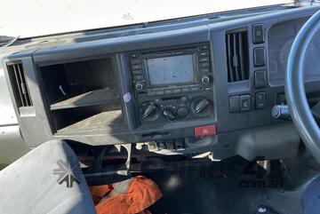 Isuzu 2010   NPR 200 Tray Top Isuzu 2010   NPR 200 Tray Top