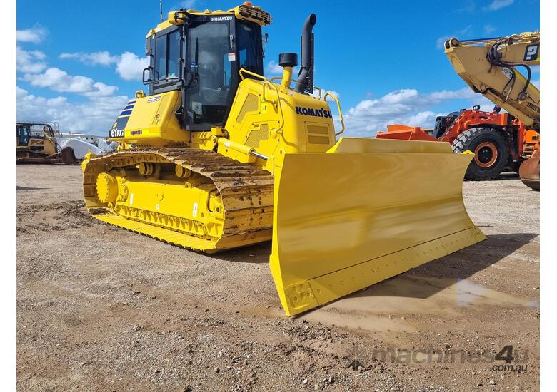 2022 Komatsu D61PXI_24