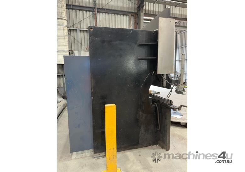 caption press brake, 100 tonne, 7 axis