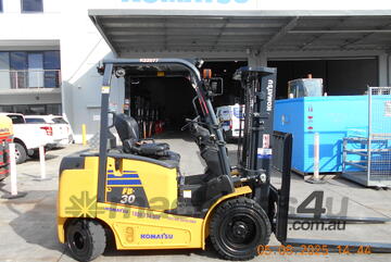 Exfleet Komatsu FB30-12 Battery Electric Forklift