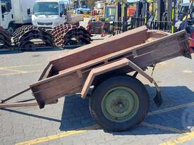 Custom Trailer - picture2' - Click to enlarge