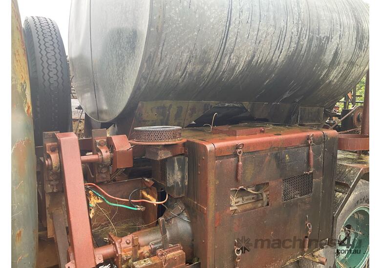 International AB160 Bitumen Truck