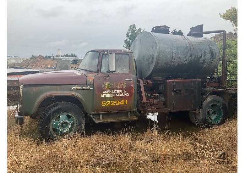 International AB160 Bitumen Truck
