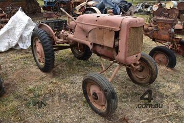 Allis Chalmers   B8063 Tractor