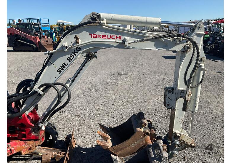 2015 Takeuchi TB108 Excavator (Rubber Tracked)