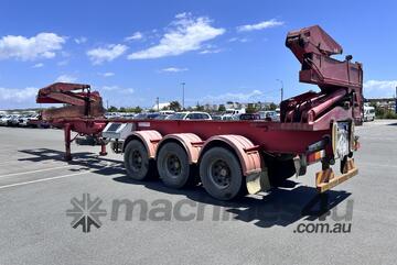 2004 Steelbro SBSS343F Tri-Axle Side Loader