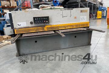   - STEELMASTER SM-SBHS2504 Hydraulic Guillotine