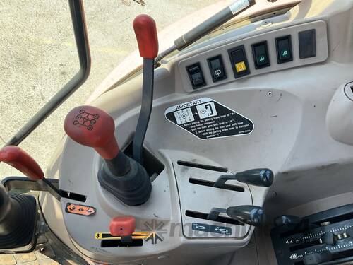 Kubota M9540 Tractor / Loader