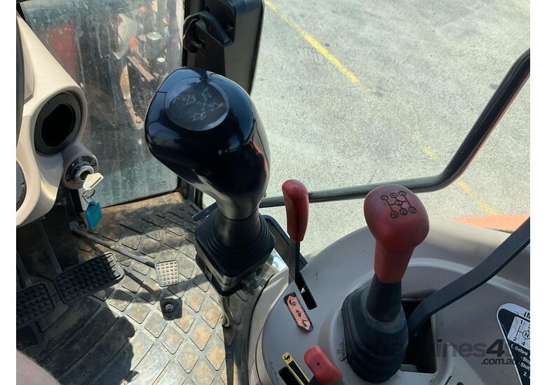 Kubota M9540 Tractor / Loader