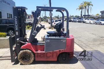 Nichiyu   Electric Forklift
