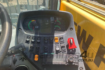 2020 New Holland TH7.42 Elite Telehandler