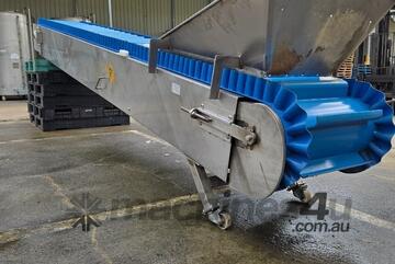 Ausmade Incline Cleated Conveyor