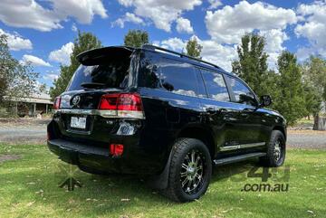 Toyota   Landcruiser