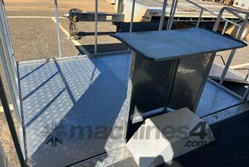 2009 Unknown Single Axle Enclosed Display Trailer