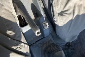 2016 Isuzu NPS 65-155 Crew Cab Service Body / Crane Truck