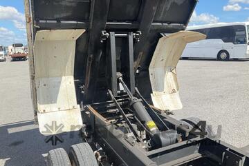 Hino 2018   300 616 Tipper