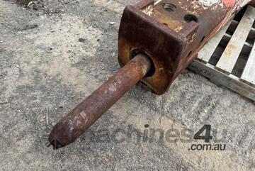 Circa 2002 Caterpillar 320C Excavator (Ex-Council)