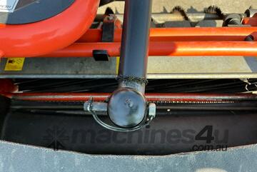 Jacobsen   GP400 Ride On Mower