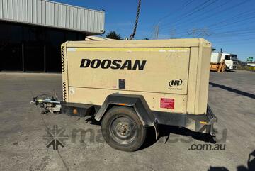 Doosan 9/110 400cfm Portable Air Compressor