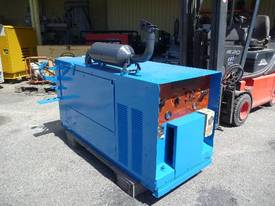 LINCOLN 275AMP DIESEL DRIVEN WELDER - picture0' - Click to enlarge