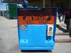 LINCOLN 275AMP DIESEL DRIVEN WELDER - picture1' - Click to enlarge
