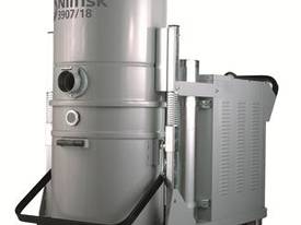 Nilfisk 3 Phase Industrial Vacuum IVS 3907 C - picture0' - Click to enlarge