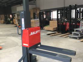 500kg Self-Lift Electric Stacker/Lifter - picture0' - Click to enlarge
