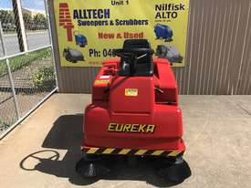 BARGAIN  PRICE REDUCED Eureka Compact 1150 Battery ready to go! - picture1' - Click to enlarge