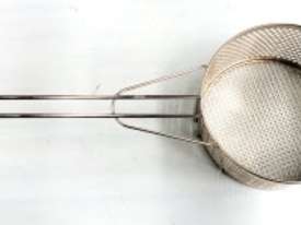 COMMERCIAL ROUND FRYING BASKETS - DIAMETER : 150MM - picture0' - Click to enlarge