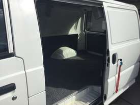 1 tonne van in amazing condition  - picture1' - Click to enlarge