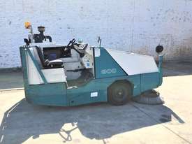 Good Condition Ride-on Sweeper - picture2' - Click to enlarge