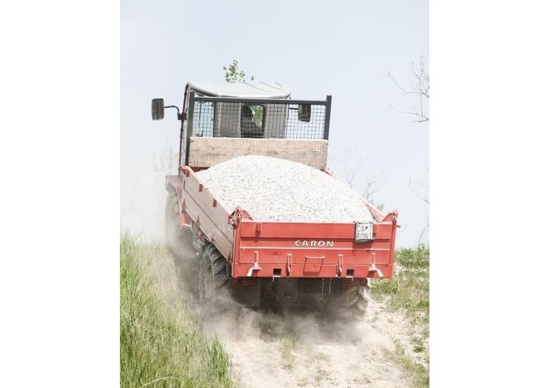 caption Caron AR690 FWA/4WD Tractor