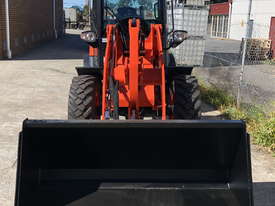 KUBOTA R065 Articulated Loader - picture2' - Click to enlarge