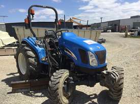 New Holland Compact Grader - picture0' - Click to enlarge