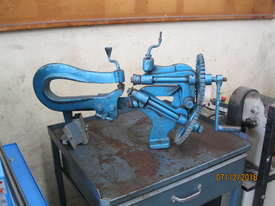 Justice Circle Cutter - picture1' - Click to enlarge