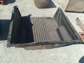 Toyota Hilux Tray Liner - picture2' - Click to enlarge