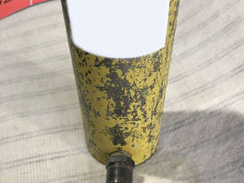 Enerpac 25 Ton Hydraulic Ram Cylinder RC 256 Porta Power Jack - picture2' - Click to enlarge
