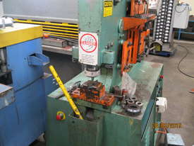 Metalmaster IW45A 45 Ton Hydraulic Punch and Shear - picture1' - Click to enlarge