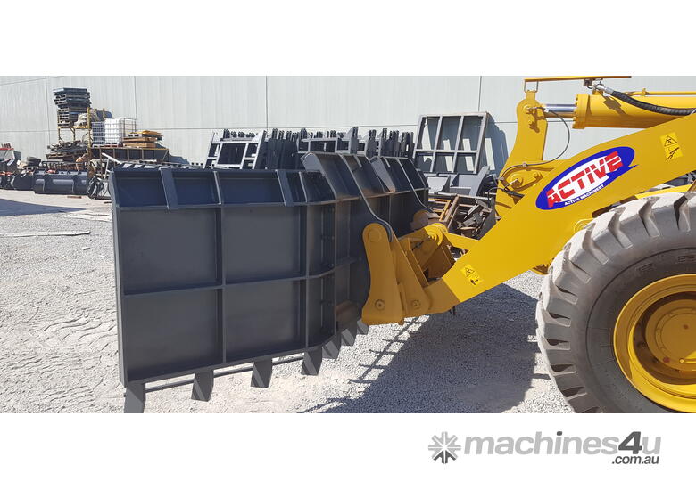 Active Machinery 5 Meter (16 Foot) Stick Rake | Heavy-Duty Design for Efficient Clearing